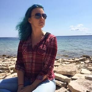 Meet your Posher, Celeste